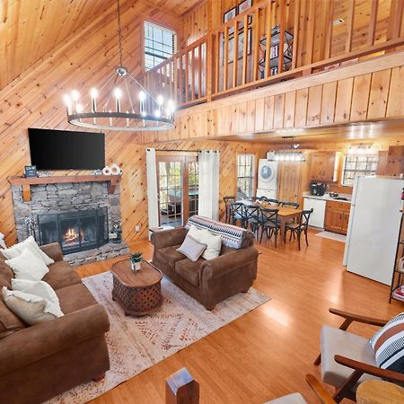 Firefly Lodge - Cozy 4 Bedroom Cabin Minutes To Helen Sautee Nacoochee 외부 사진